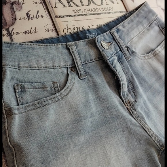 Time and Tru Light Blue Jean Shorts - Picture 3 of 6